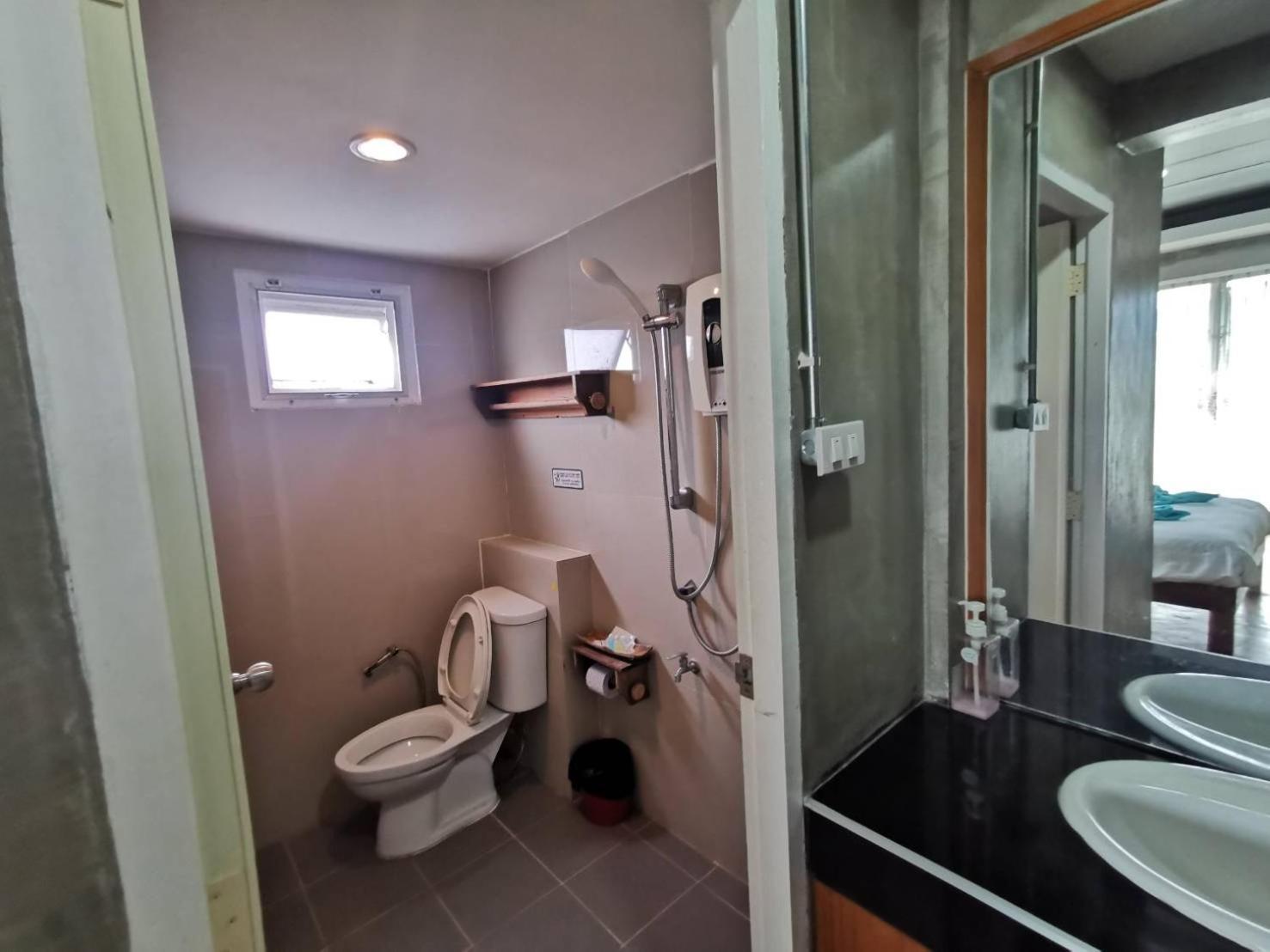 L'Ner Chiang Mai Quarto foto